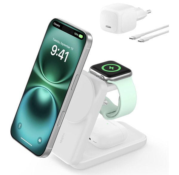 Belkin UltraCharge 25W 3’ü 1 arada Qi2 manyetik şarj standı ile kablo karmaşasına son!