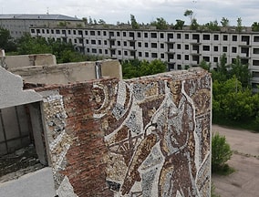 Once Home to 10,000 People, Ghost Town Zaozerny Now Has Only 216 Residents Left