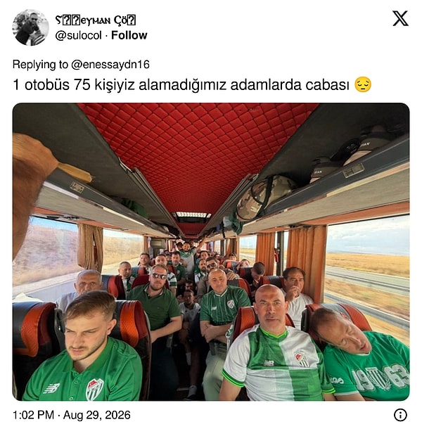 Bir taraftar da deplasman otobüsünden bir kare paylaştı.