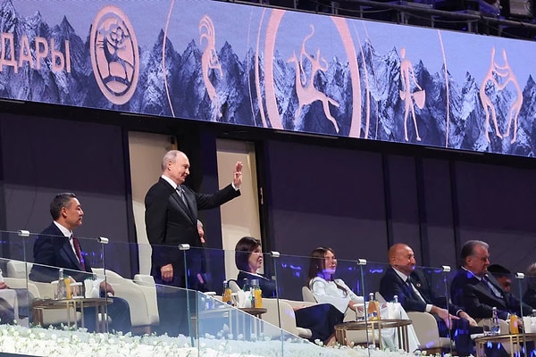 Açılış töreni sporcularla devlet liderlerini buluşturdu