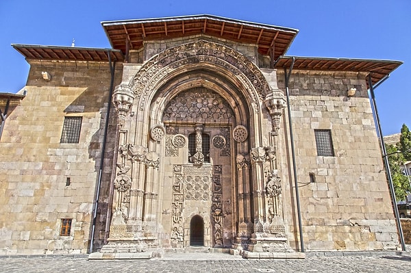 İlber Ortaylı: "Sen daha Sivas Divriği'yi, Ahlat'ı, Mardin'i görmemişsin; Venedik'i görsen ne anlayacaksın?"