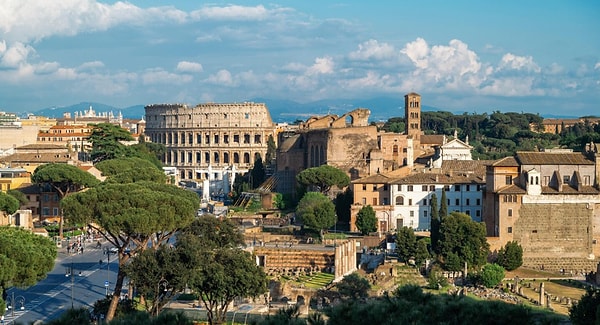 Roma’da espresso küçücük olabilir ama ritüeli oldukça büyüktür.