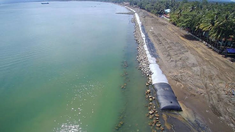 Massive Underwater Sand Bags Successfully Restore Coastal Beach