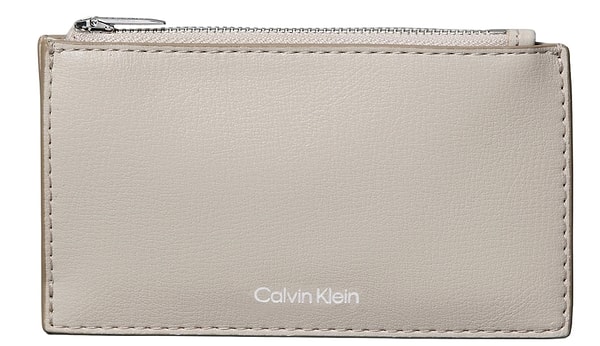 Calvin Klein fermuarlı logolu kartlık cüzdan %55 indirimle 3.254,20 TL yerine 1.469,90 TL!