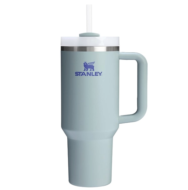Stanley Quencher 1.18L pipetli termos bardak çok satanlarda zirvede net 1.649,90 TL!
