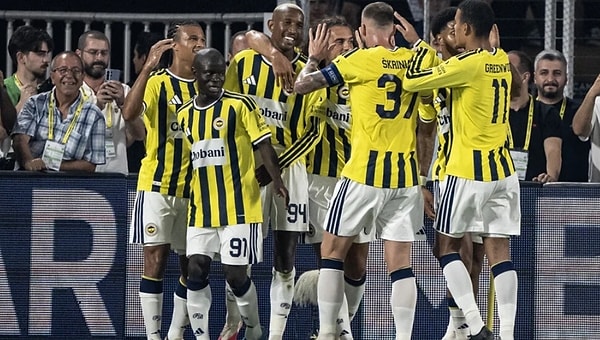 Fenerbahçe, UEFA'ya isim listesini verdi.