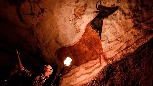 Taş Duvarlara Kazınan Binlerce Yıllık Büyüleyici Görsellik Sanat Tarihçilerini Hayrete Düşürdü