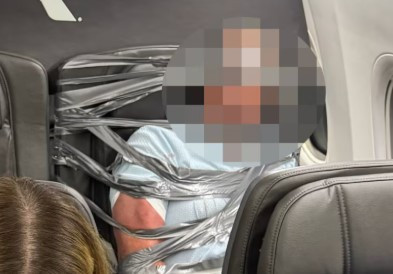 Saldırısıyla birlikte ırkçı ve ayrımcı ifadeler de kullandı.