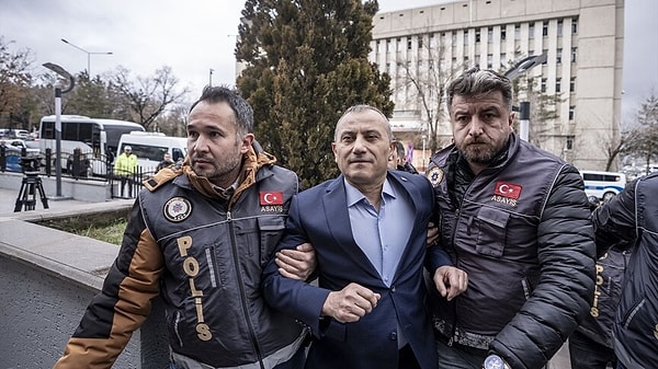 Sorguda, olayla ilgili video iddialarına da değinen Umut Altaş, Mustafa Türkay Sonel’in kendisine birkaç saniyelik bir video gönderdiğini kabul etti.