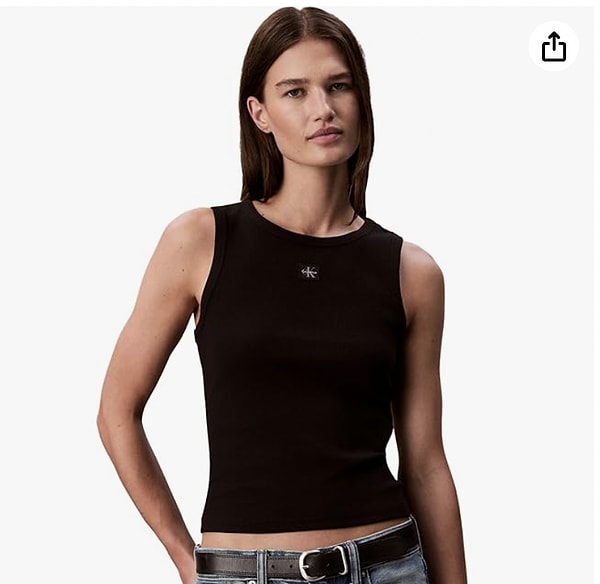 Calvin Klein kadın tişört gardıropların en şık kurtarıcısı net 899,90 TL!