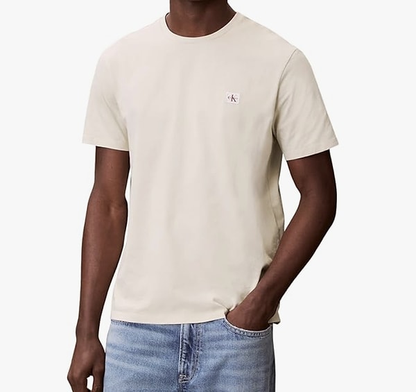 Calvin Klein logolu klasik erkek tişört %45 indirimle 1.919,00 TL yerine net 1.049,90 TL!