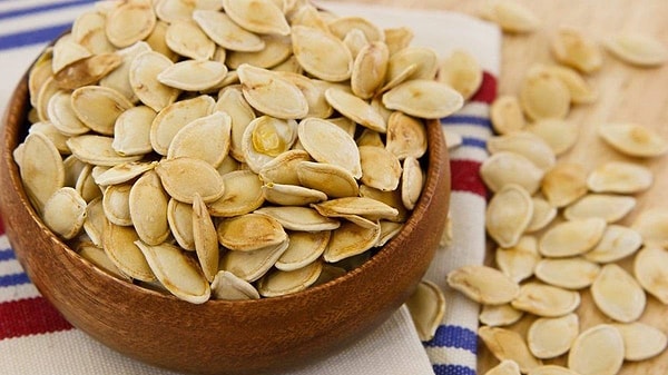 Grand Frais Mağazalarında Satılan Çiğ Kabak Çekirdekleri ve Karışımlar Salmonella Kaynaklı Çıktı.
