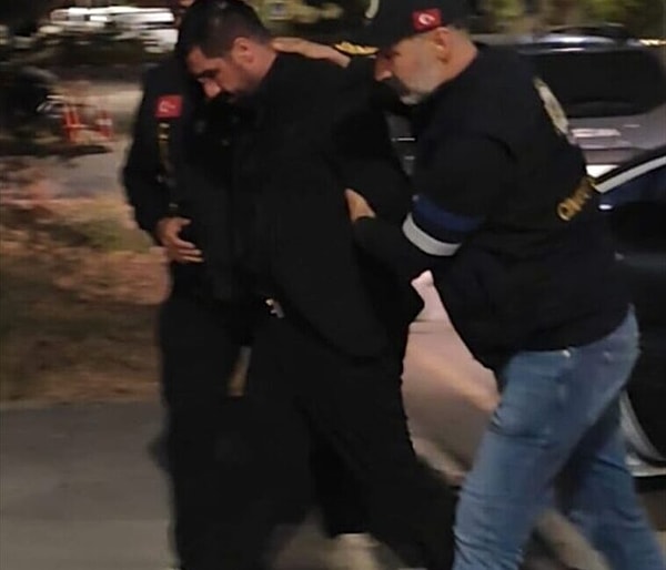 Düğündeki altınlar henüz konuşulmaya devam ederken Mehmet Fatih Tançalan'ın sabaha karşı gözaltına alınmasıyla işin rengi tamamen değişti.