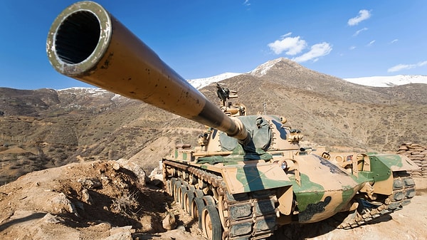 25 Tank, 273 Tren Vagonu ve 198 Kamyon Denize Bırakıldı