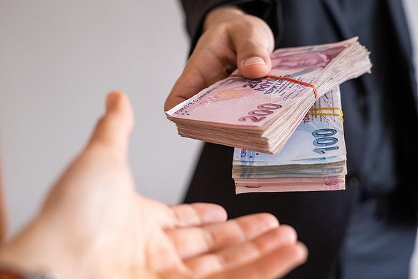 Güzellik uzmanlarında tavan 85 bin lira; öte yandan üçüncü sıradaki meslek pek çok kişiyi şaşırtacak cinsten.