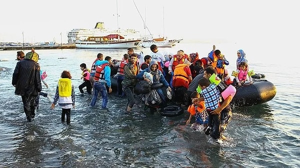 2015'te 163 bin sığınmacıya kapılarını açan ülke, on yıl içinde tam ters istikamete döndü.