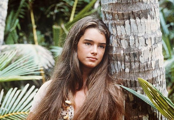 Güzellik ikonu Brooke Shields'ın modellik kariyeri 11 aylıkken başladı, Vogue kapağına ise henüz 14 yaşında çıktı.