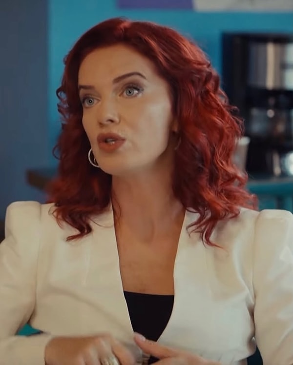 Çocuklar Duymasın'ın Duygu'su Hayal Garip, yıllar sonra yeni bir diziyle ekranlara döndü.