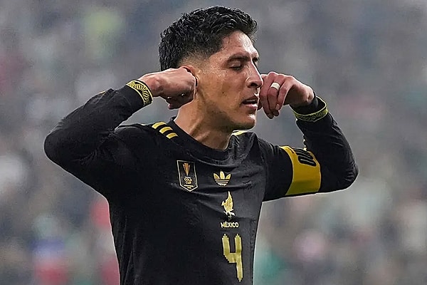 Alvarez'in kendisine borcu olduğunu iddia etti.