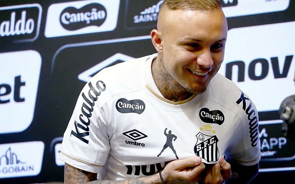 Yasağın kalkmasının ardından Santos, kadrosuna Arthur Melo ve Everton Cebolinha dahil dört yeni isim kattı.