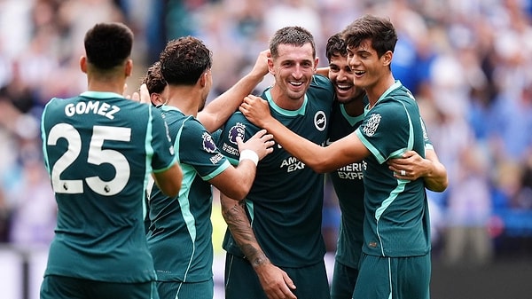 Awoniyi'nin kırmızı kartı Coventry'yi 10 kişi bıraktı.