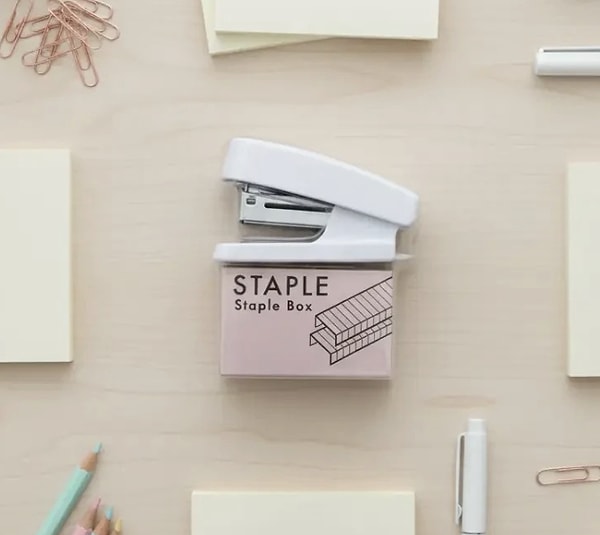 Miniso Lisanslı Basic Serisi mini zımba setiyle pratik evrak düzeni!