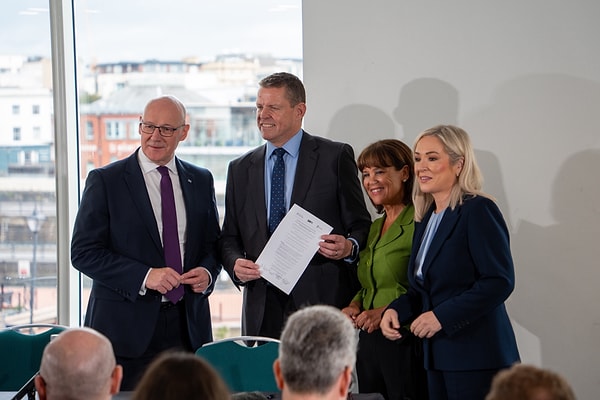 İskoçya Bölgesel Başbakanı John Swinney, Galler Bölgesel Başbakanı Rhun ap Iorwerth, Kuzey İrlanda Bölgesel Başbakanı Michelle O'Neill ve İrlanda Parlamentosu'nun en büyük grubu Sinn Fein Genel Başkanı Mary Lou McDonald, Galler'in başkenti Cardiff'te ortak basın toplantısı düzenledi.