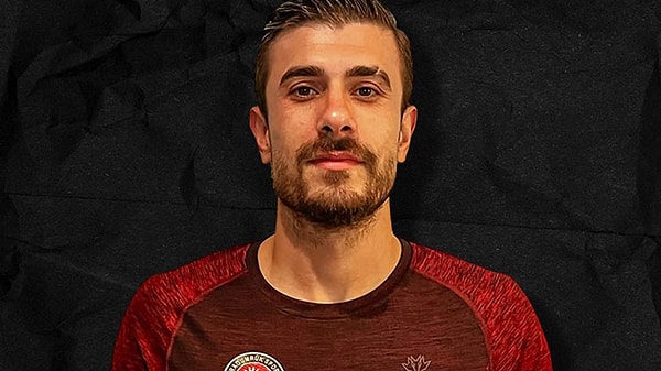 Dorukhan Toköz ise kariyerinde Beşiktaş ve Trabzonspor formaları giydikten sonra bu yaz Fatih Karagümrük'e transfer oldu.