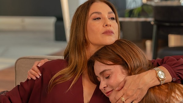 Sevilen Çimen Selin Türkmen'in vedası, yerine gelen Asena Keskinci'yle birlikte hayranları şaşırttı.