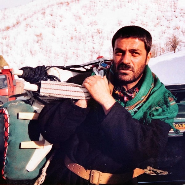 Ordu doğumlu Kadir İnanır, 1970'te Kara Gözlüm filmiyle başladığı 180 filmlik kariyerini geride bıraktı.