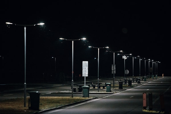 Araştırmacılar, bu tür enerji hasadı yapan kasislerin ileride yol altyapısındaki düşük güç tüketen sistemleri beslemek için kullanılabileceğini belirtti.