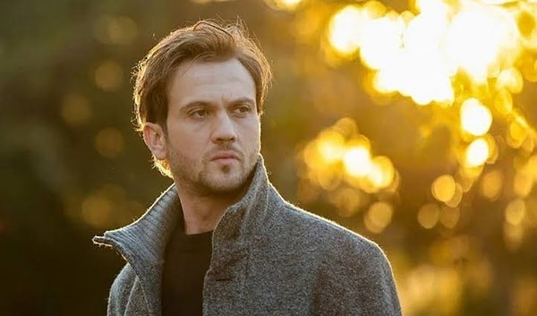 Aras Bulut İynemli Kariyer Hayatı