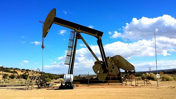 İndirimin arkasında, 16 Eylül'de varil başına 108,06 dolara kadar çıkan Brent petrolün yeniden değer kaybetmesi var.