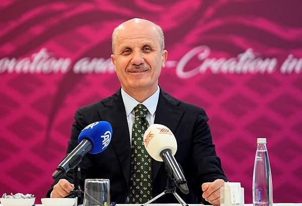 YÖK Başkanı Erol Özvar imzasıyla tüm üniversitelere yazı gönderildi. İlk derste işlenecek konu açıklandı.