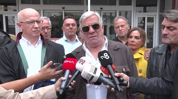 Kadir İnanır'ın vasiyetine ilişkin dava, aile üyelerinin açıklamalarının ardından sosyal medyada paylaşılan bir mesajla yeniden gündeme geldi.