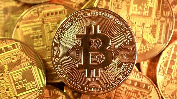 "Bitcoin altından daha güçlü durabilir."