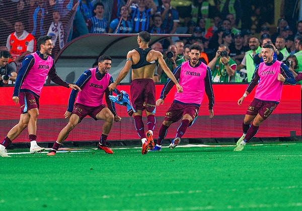 Galatasaray'ın 4-0 mağlubiyeti sonrası tepkiler büyüdü