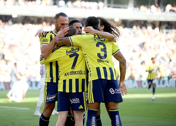 Bambaşka Fenerbahçe...