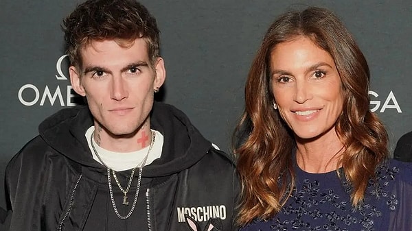 Cindy Crawford ve Rande Gerber çiftinin tek oğlu Presley Gerber, sık sık spekülasyonlarla gündeme geliyordu.