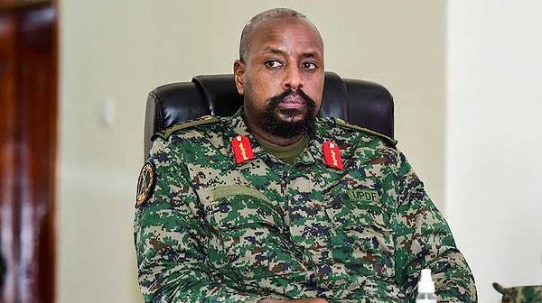 Yaşanan bu son gelişmenin başrolündeki isim olan General Kainerugaba, aslında Türk kamuoyunun aşina olduğu oldukça sıradışı bir figür.