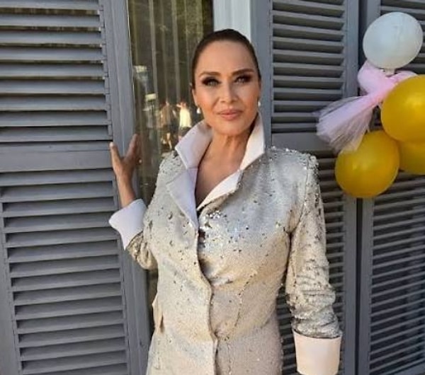 Levent İnanır'ın sözlerine eski eşi Neslihan Acar'dan sert bir yanıt geldi.