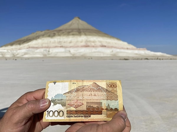1000 Tenge Banknotunda Yer Alıyor: Aktau'ya 280 Kilometre, Ulaşım Arazi Aracıyla