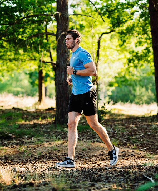 Araştırmaya göre kemik yoğunluğunu korumada birinci sırada hızlı yürüyüş ve jogging yer alıyor.