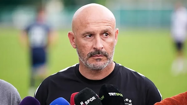 4. Fiorentina’da final oynamayı alışkanlık hâline getirdi ama bir sorun vardı: Kazanamıyordu