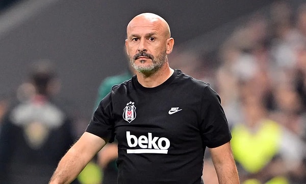 8. Zaten kendisini teknik direktörden çok “12. oyuncu” olarak görüyor