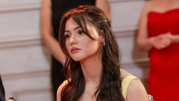 Çirkin, Mart 2026'da Star TV ekranlarına geldi ve ilk sezonunu zirvede tamamladı.