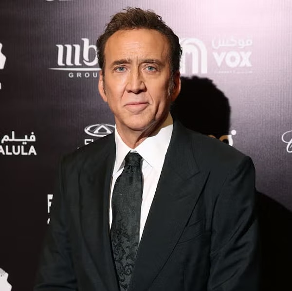 Hollywood'un en kendine has yıldızlarından Nicolas Cage, yıllar içinde yalnızca filmleriyle değil, değişen imajıyla ve bir hayli renkli özel hayatıyla da gündemden düşmeyen isimlerden biri oldu.