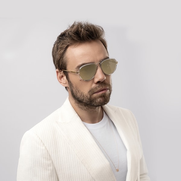 Murat Dalkılıç, 2008 yılında çıkardığı Kasaba adlı EP ile listelerde bir numaraya kadar yükselmişti.