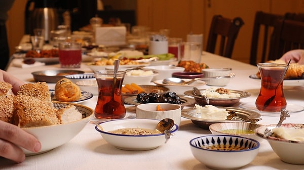 Öğlene Kadar Acıkmayanlar İçin Kritik Ayrıntı Kahvaltıda Değil, Akşam Yemeğinde