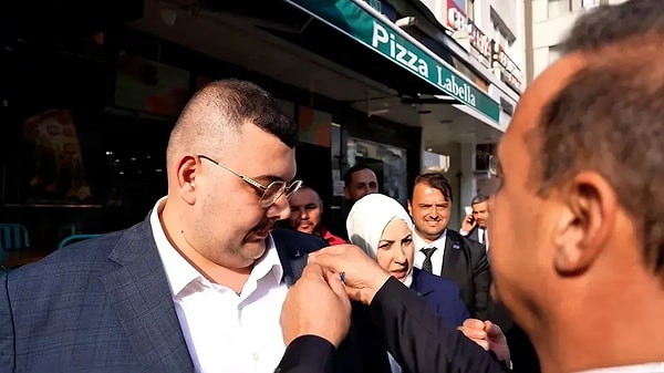 Aksungur, katılımını kendi hesabından da duyurdu: 'Bu yolda beraber yürümeyi nasip etsin.'